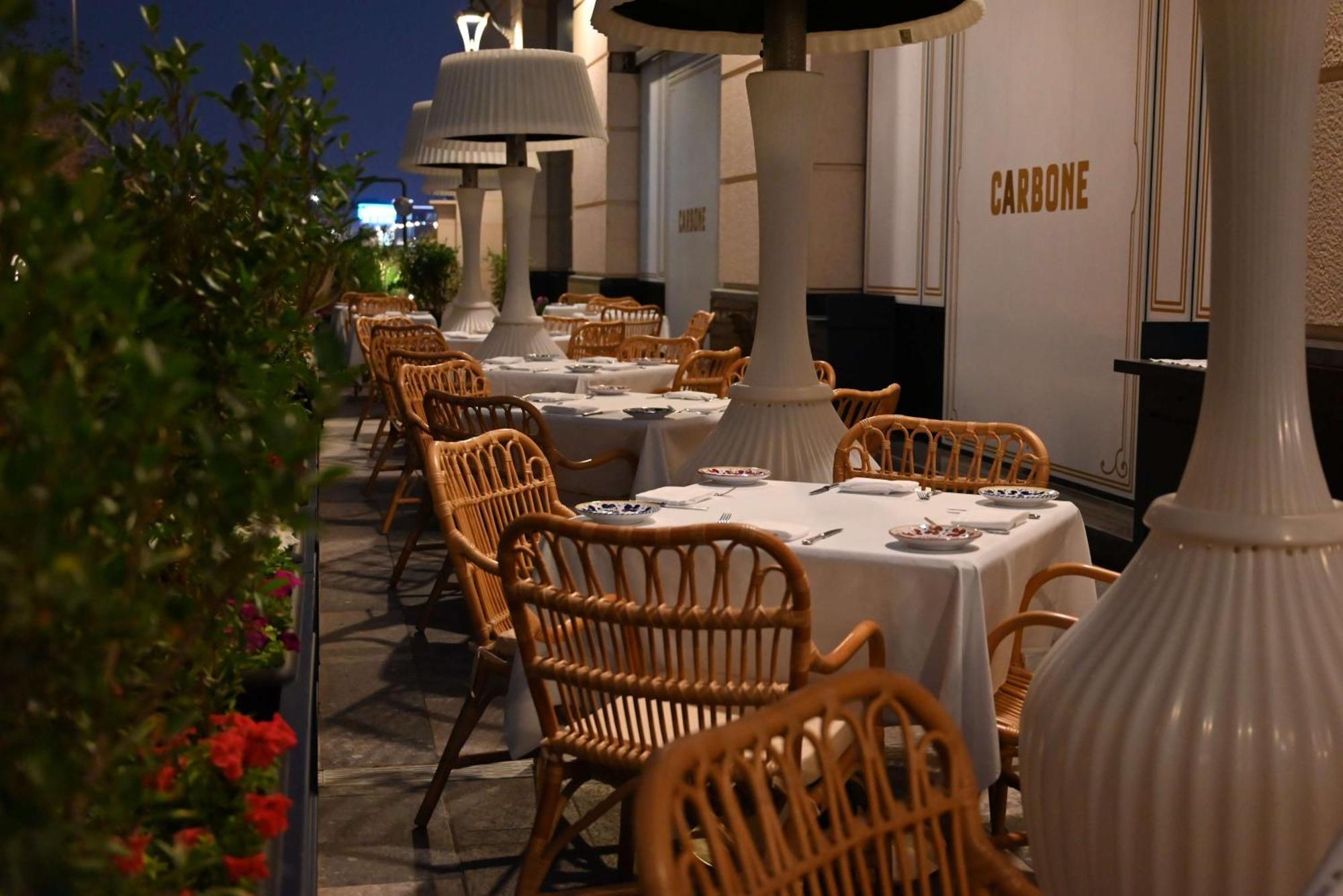 Mansard Riyadh, A Radisson Collection Hotel Εξωτερικό φωτογραφία The restaurant's terrace